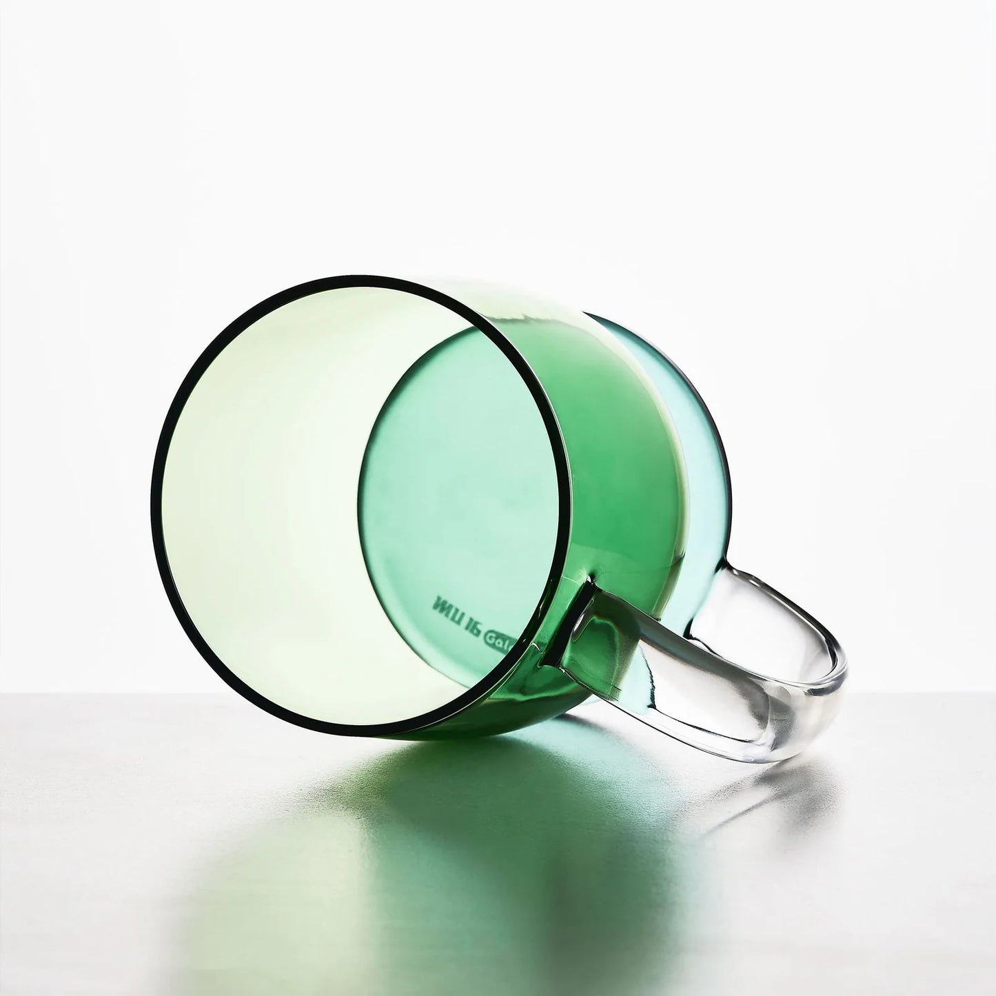 Jelly Float Glass Cup-A floating glass cup inspired by the clarity and softness of jelly desserts